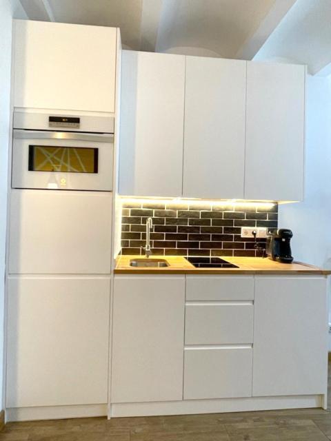 Barcelona Cozy Apartment L'Hospitalet de Llobregat Luaran gambar